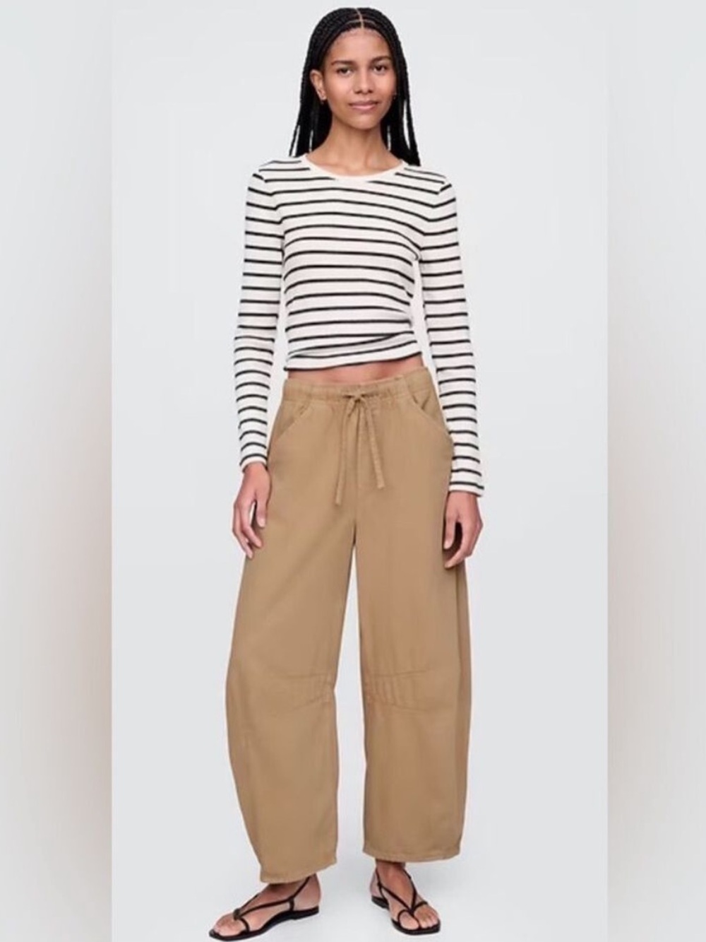 GAP Mid Rise UltraSoft Easy Horseshoe Jeans in XSP